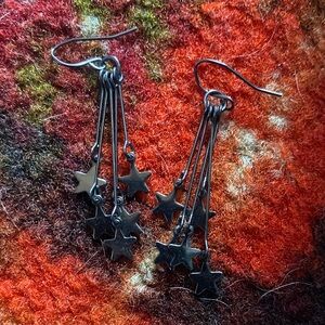 Elegant Star Dangle Earrings in Black